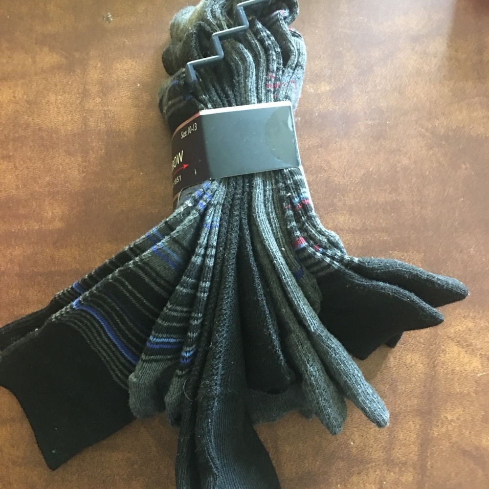 NWT 4 Pack of Arrow Socks